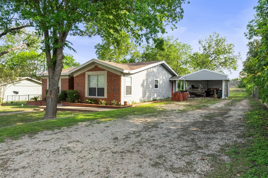 1905 Bissel Lane Austin TX 78745
