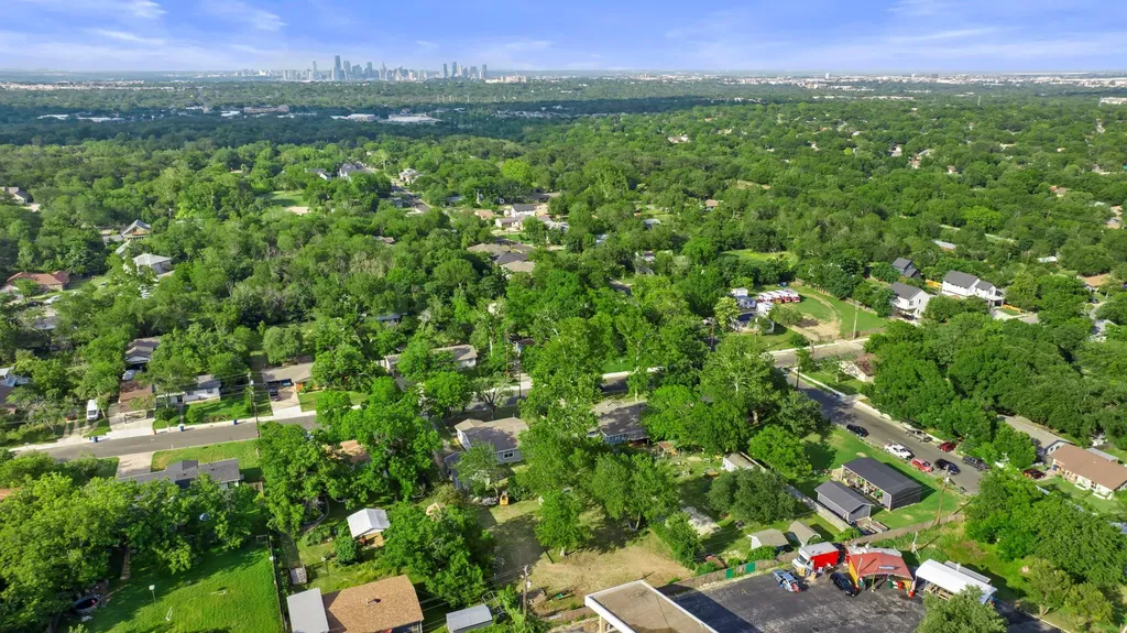 1905 Bissel Lane Austin TX 78745