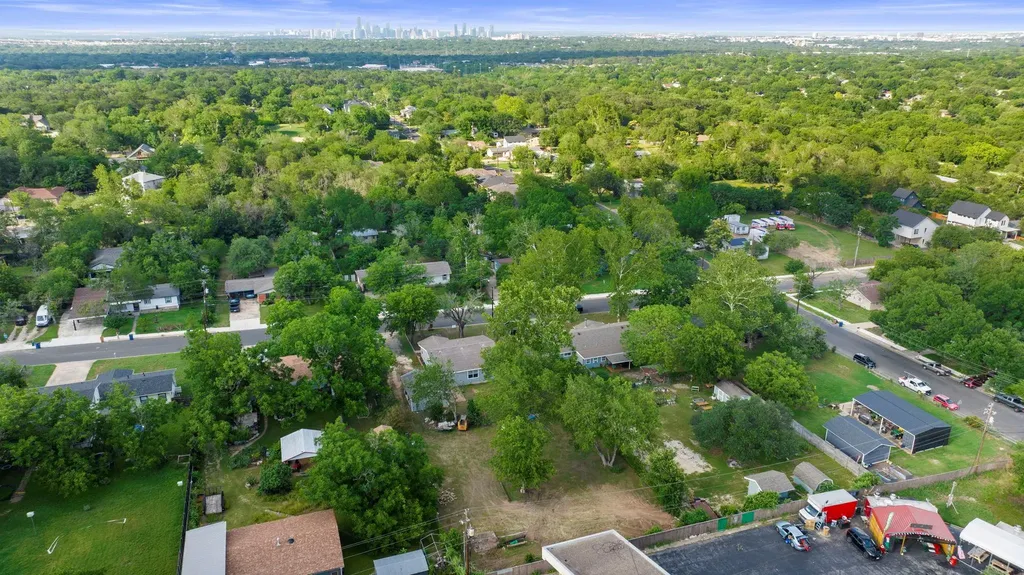 1905 Bissel Lane Austin TX 78745