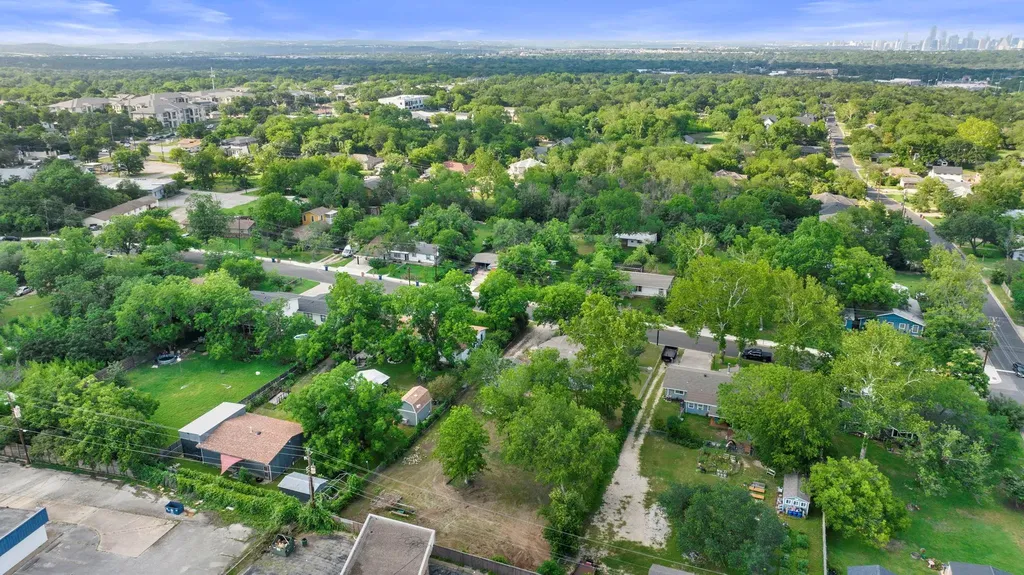 1905 Bissel Lane Austin TX 78745