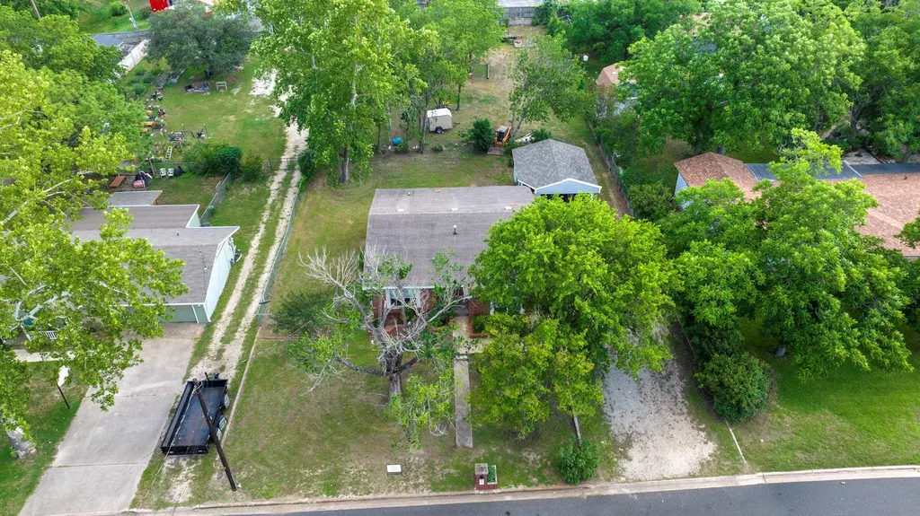 1905 Bissel Lane Austin TX 78745