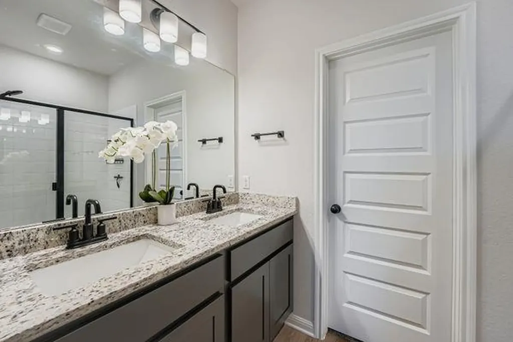 148 Gullivers Drive Elgin TX 78621