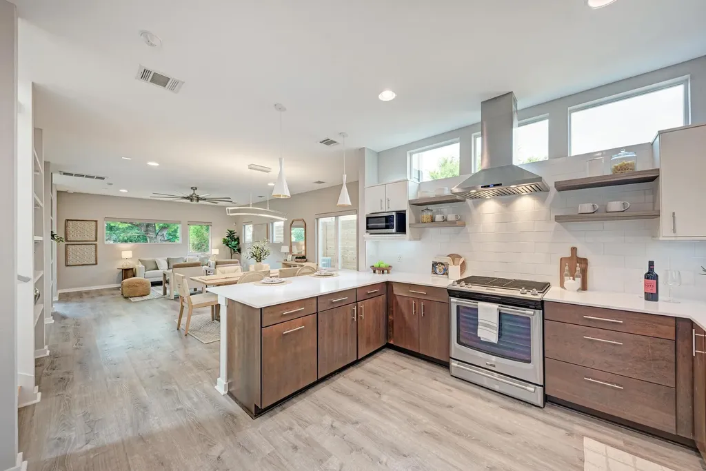 3008 E 14th 1/2 Street Austin TX 78702