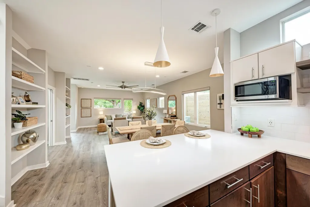 3008 E 14th 1/2 Street Austin TX 78702