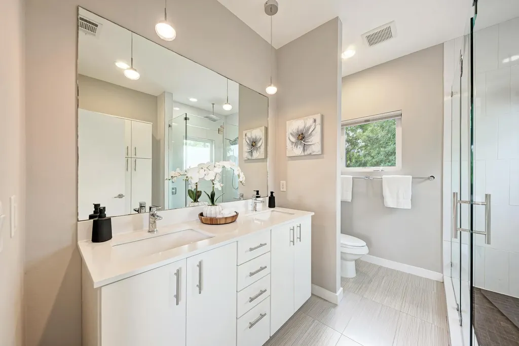 3008 E 14th 1/2 Street Austin TX 78702
