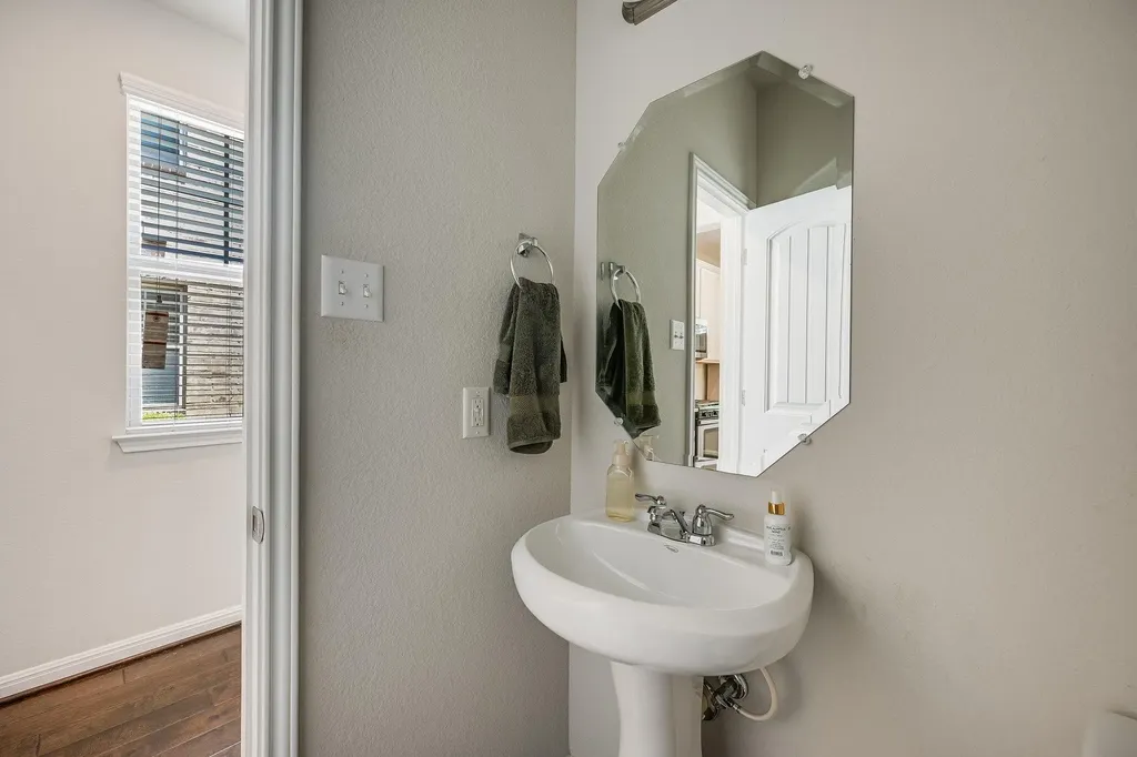 7220 Wyoming Springs Drive Round Rock TX 78681