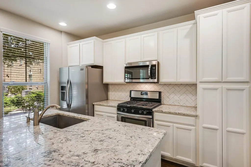 7220 Wyoming Springs Drive Round Rock TX 78681