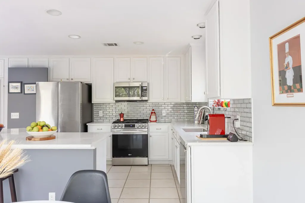 3704 Caney Creek Road Austin TX 78732