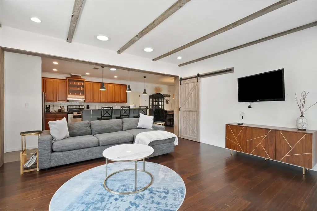 415 Angel Fire Road Dripping Springs TX 78620