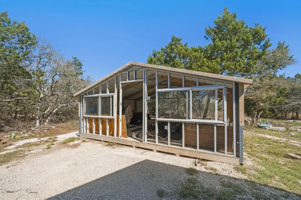 1301 Altwein Road Blanco TX 78606