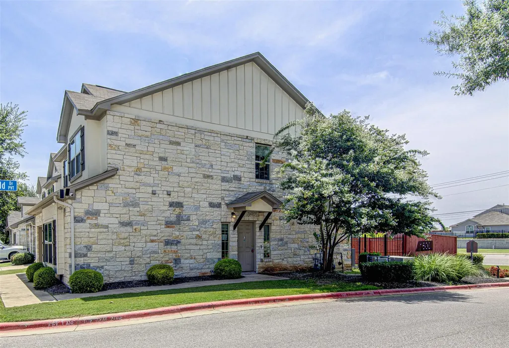 1407 Airedale Road Austin TX 78748