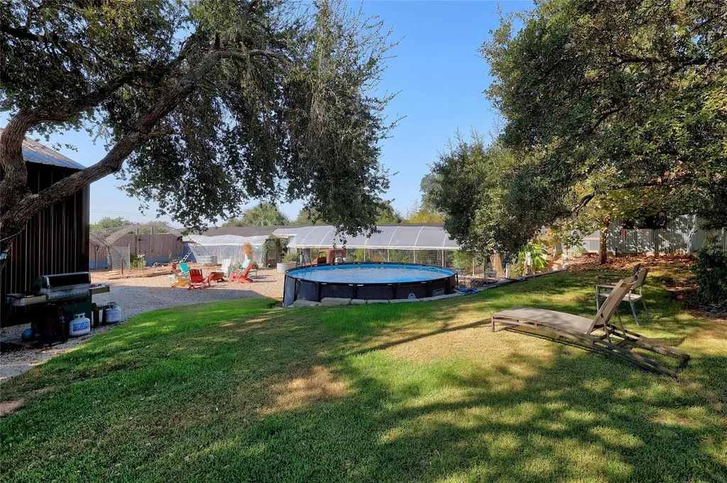 9114 290 W Highway Austin TX 78736