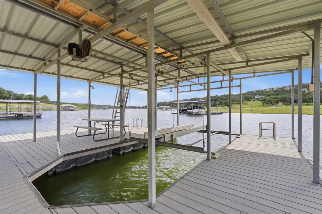 20200 Barnett Glenn Road Spicewood TX 78669