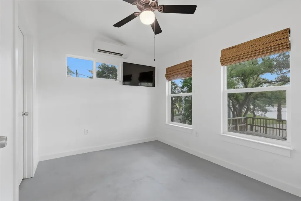 20200 Barnett Glenn Road Spicewood TX 78669