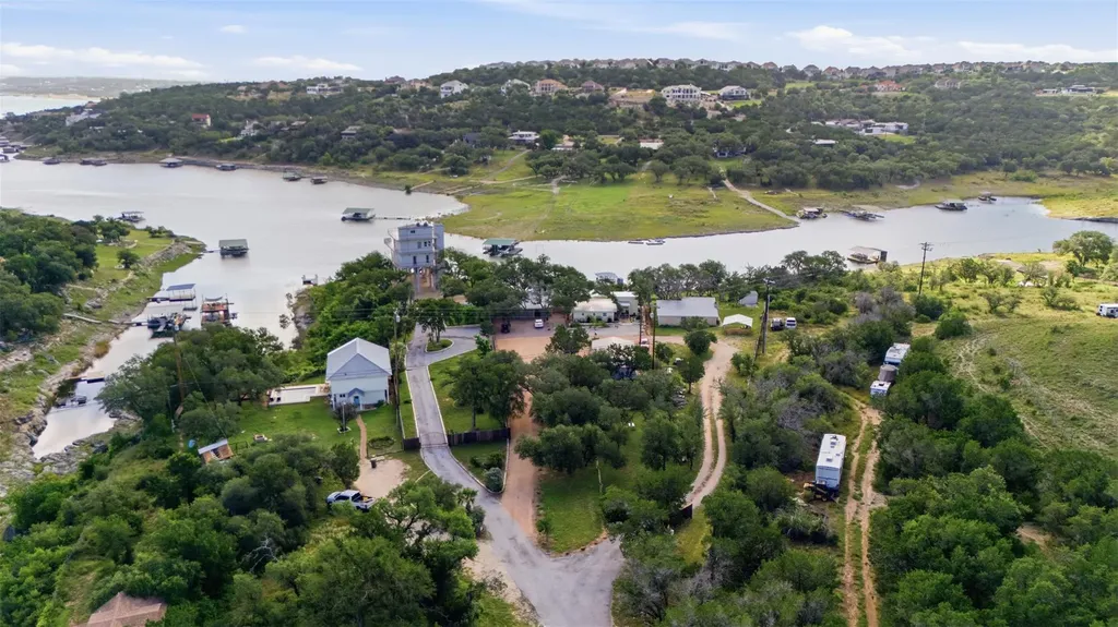 20200 Barnett Glenn Road Spicewood TX 78669