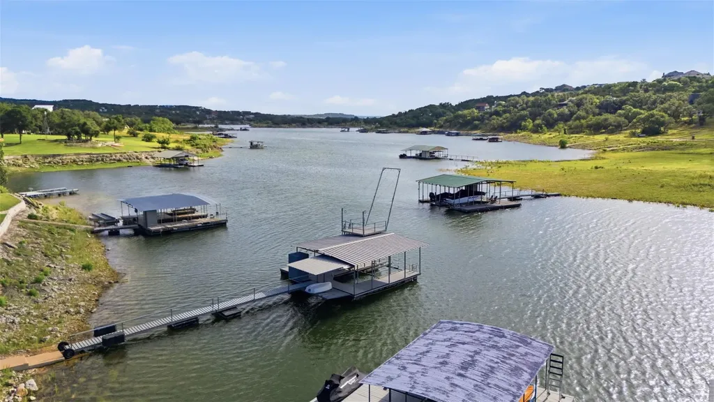 20200 Barnett Glenn Road Spicewood TX 78669