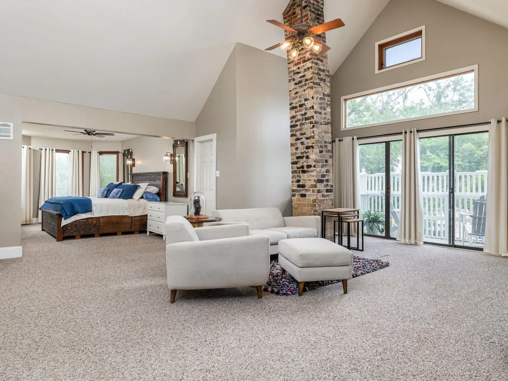 1220 W Lake Drive Taylor TX 76574
