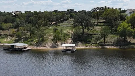 1015-1017 Lake Shore Lot 72&73 Drive Spicewood TX 78669