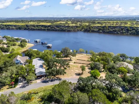 1015-1017 Lake Shore Lot 72&73 Drive Spicewood TX 78669