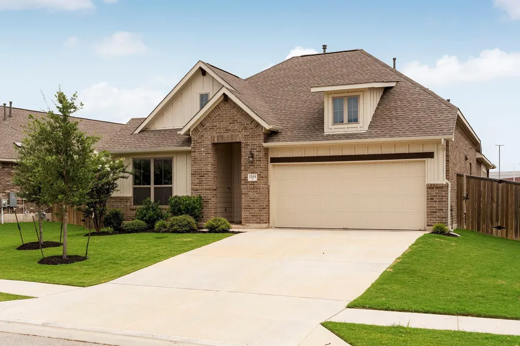 1144 Cathedral Oaks Drive Leander TX 78641
