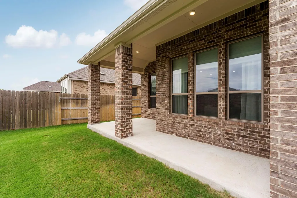 1144 Cathedral Oaks Drive Leander TX 78641