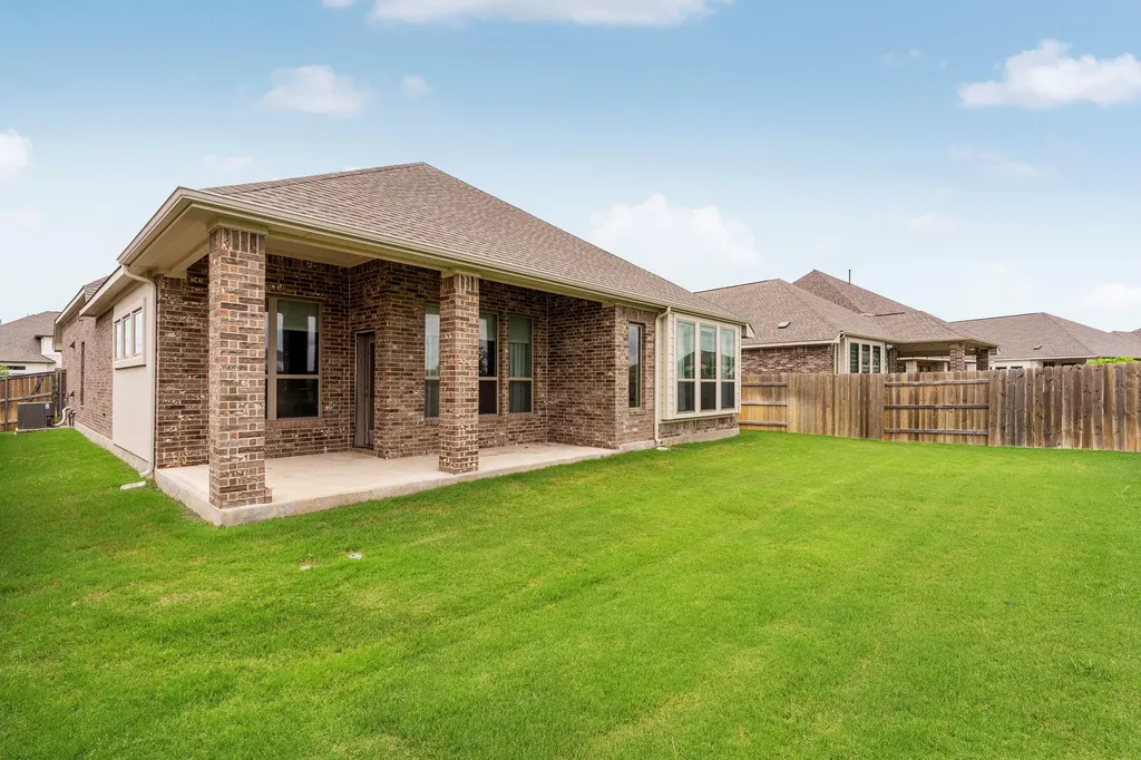 1144 Cathedral Oaks Drive Leander TX 78641