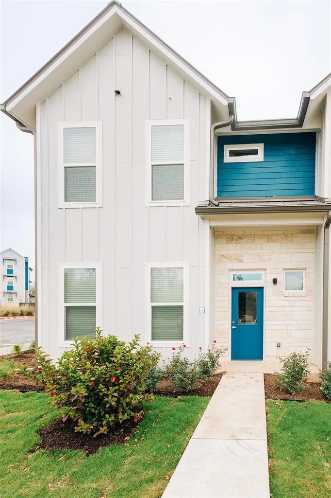7051 Meadow Lake Boulevard Austin TX 78744