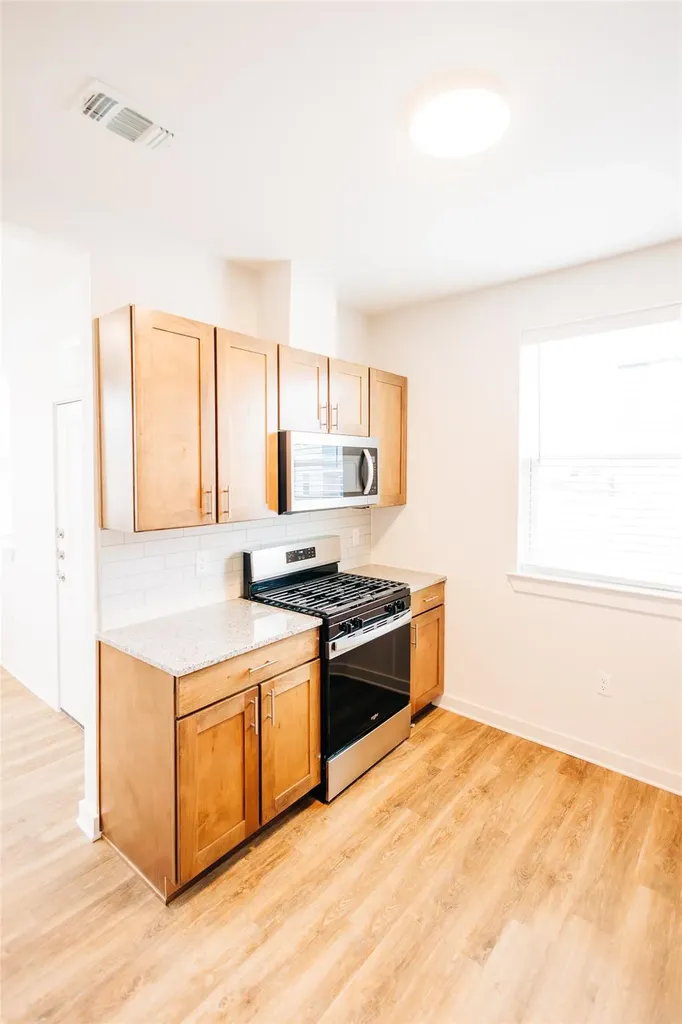 7051 Meadow Lake Boulevard Austin TX 78744