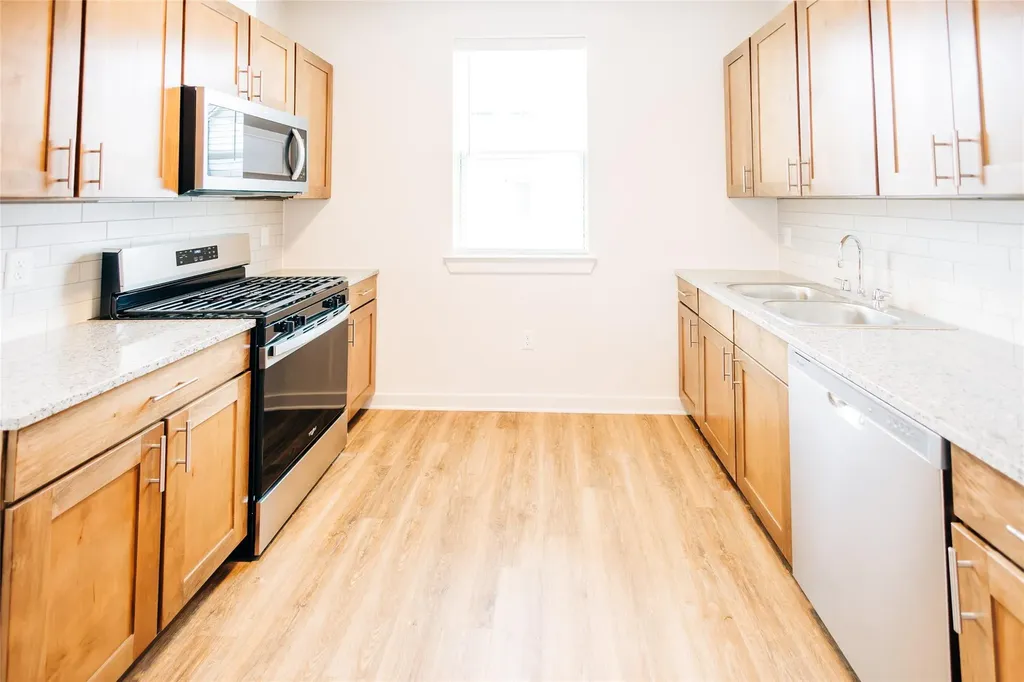 7051 Meadow Lake Boulevard Austin TX 78744