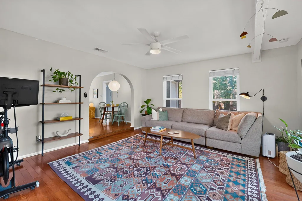302 Rowland Drive Austin TX 78745