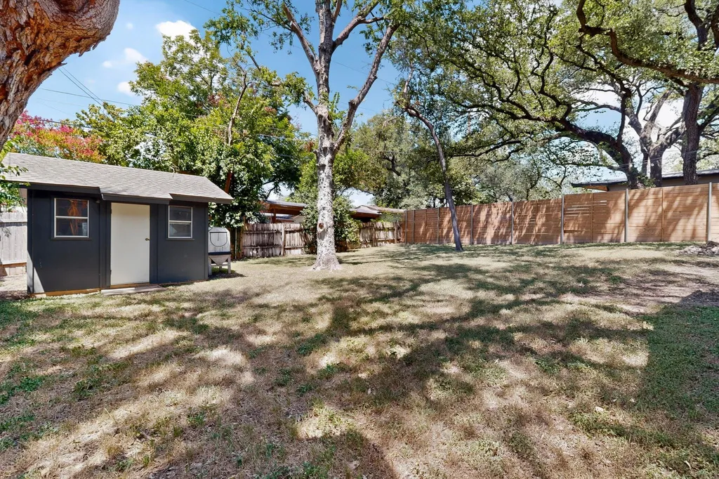 302 Rowland Drive Austin TX 78745
