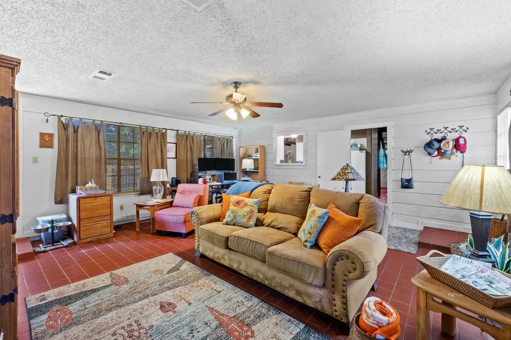 103 S Laurelwood Drive S Austin TX 78733