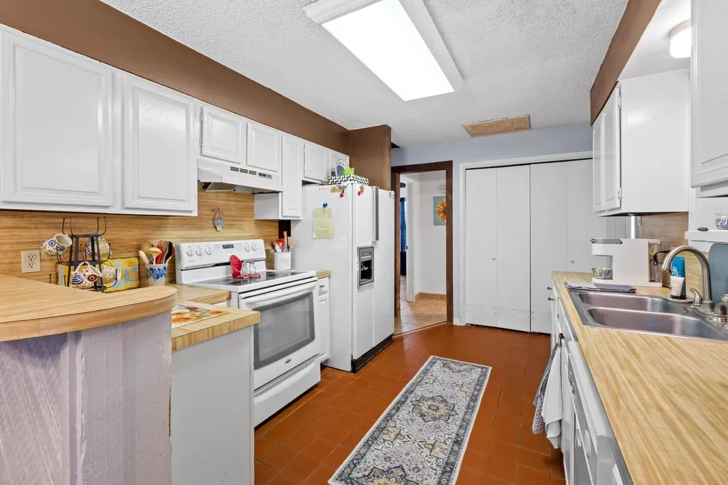 103 S Laurelwood Drive S Austin TX 78733