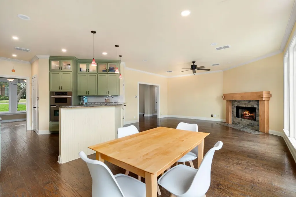 2716 Bartons Bluff Lane Austin TX 78746