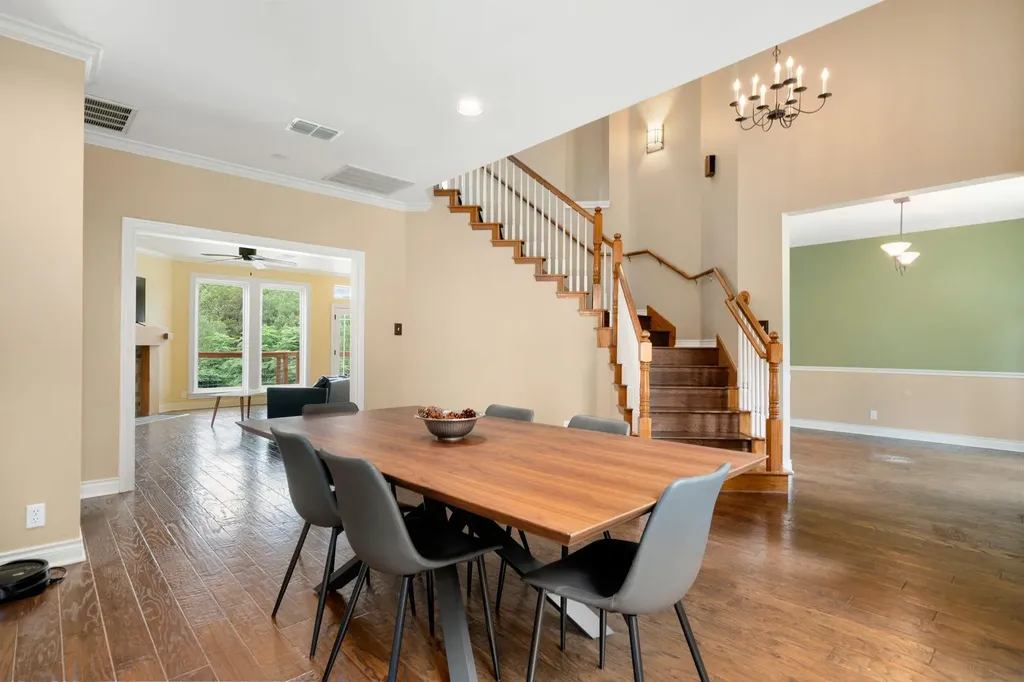 2716 Bartons Bluff Lane Austin TX 78746