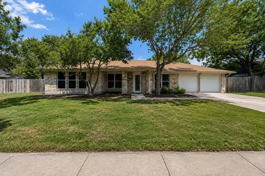 1403 Creekview Drive Round Rock TX 78681