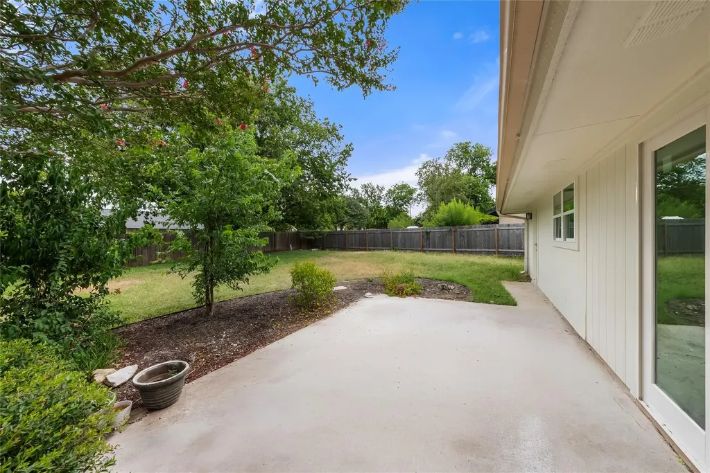 1403 Creekview Drive Round Rock TX 78681