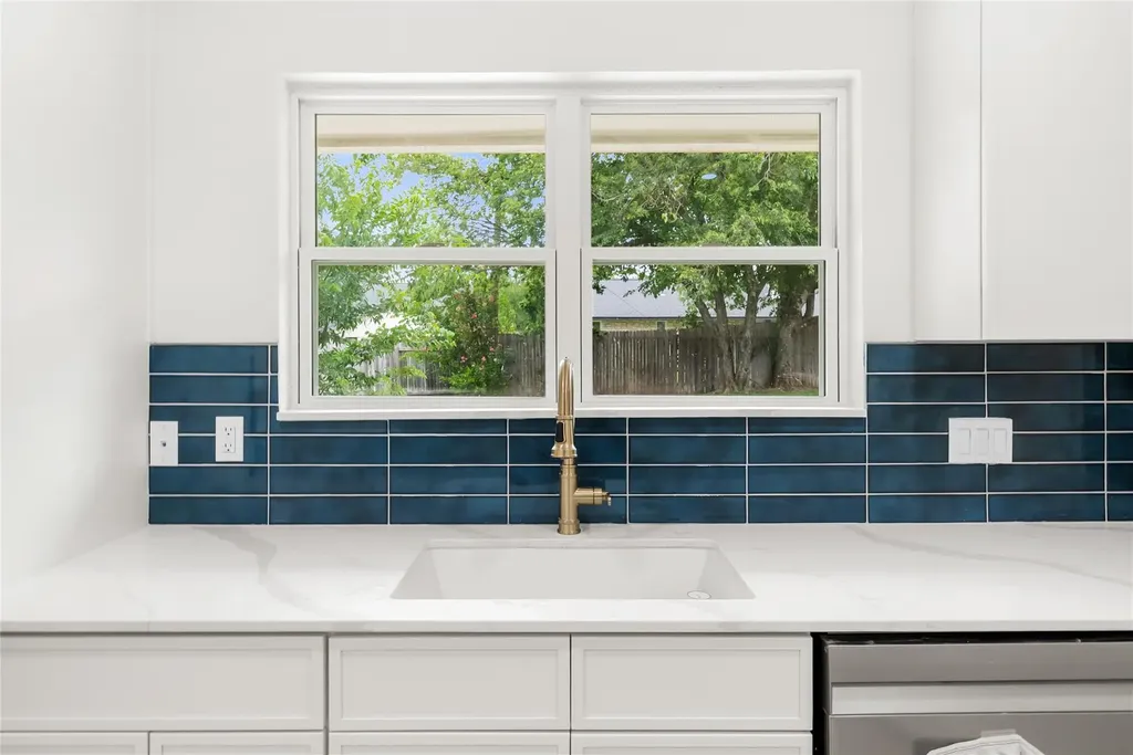 1403 Creekview Drive Round Rock TX 78681