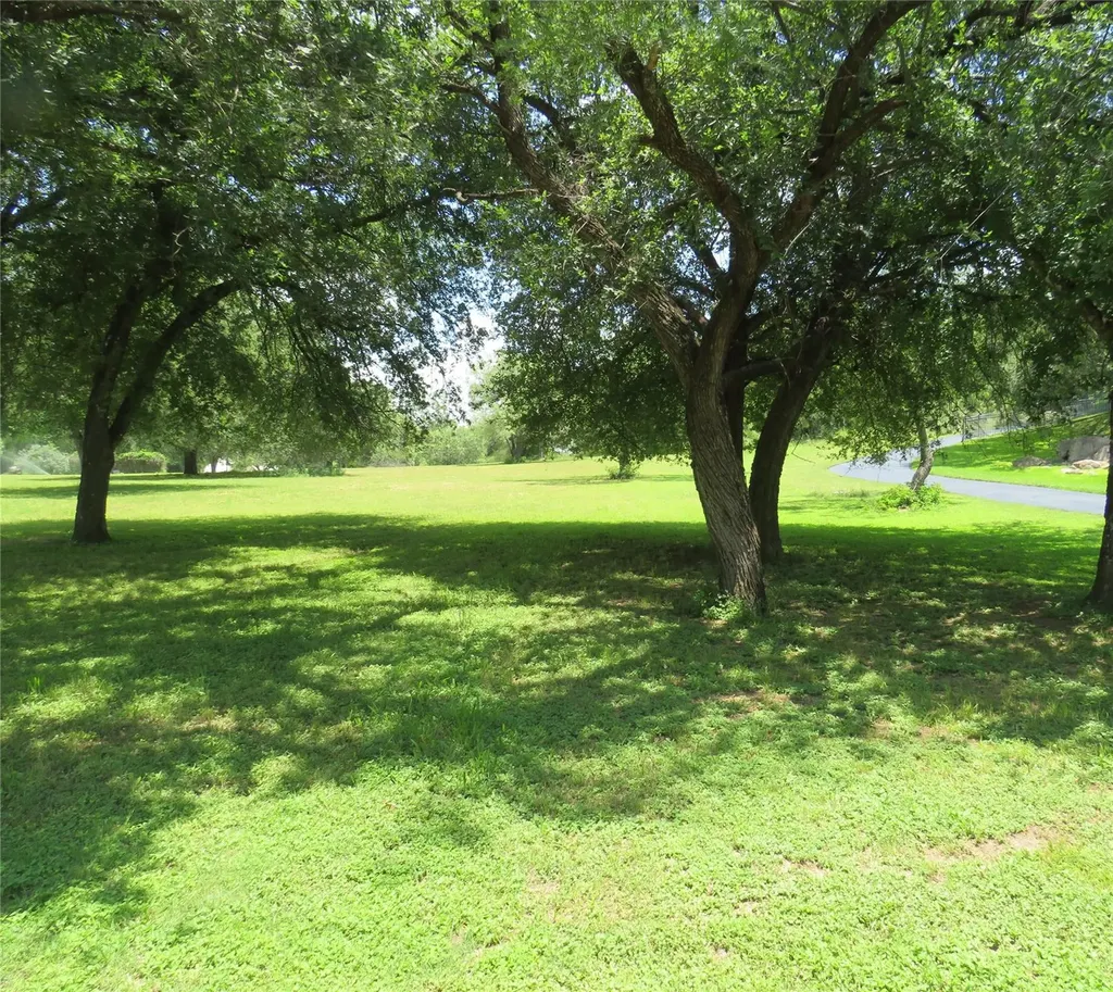 Lot 67 Bridgepoint Drive Kingsland TX 78639