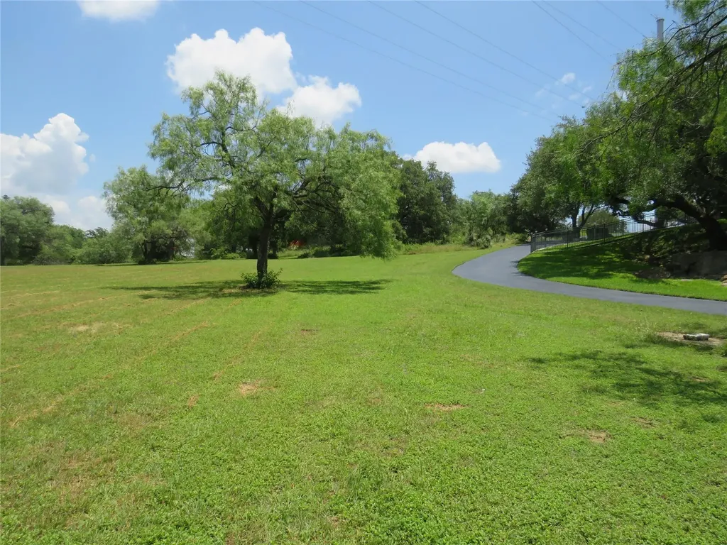 Lot 67 Bridgepoint Drive Kingsland TX 78639