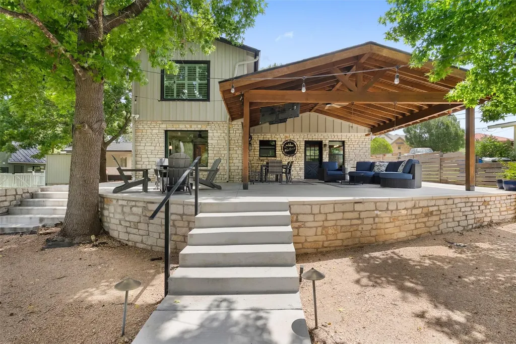 312 Mountain View Llano TX 78643