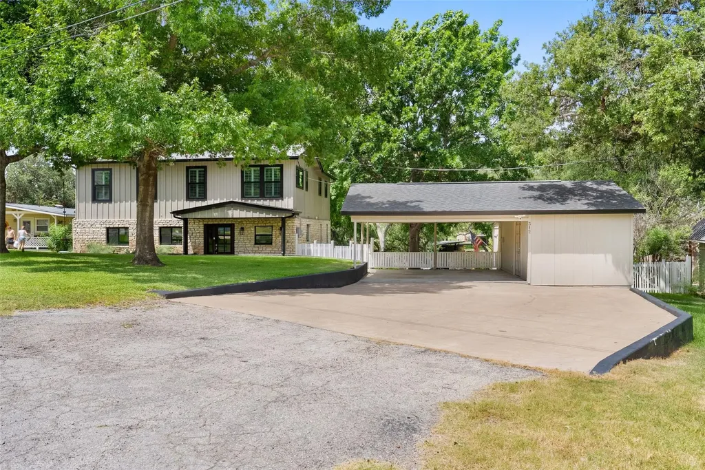 312 Mountain View Llano TX 78643