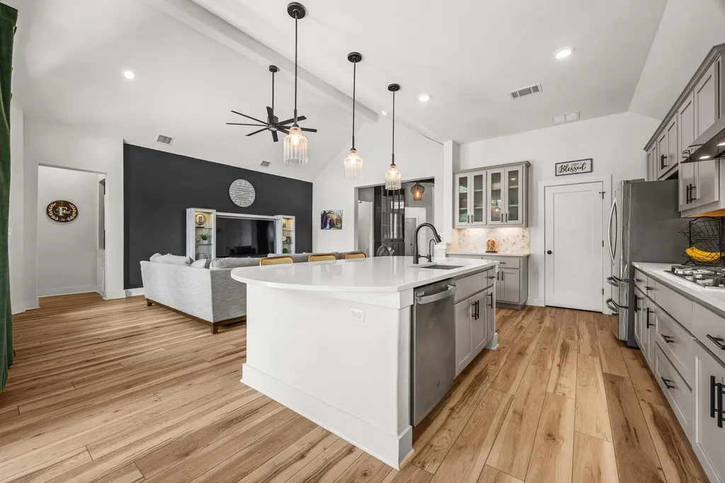 68 Rancho Trail Georgetown TX 78628