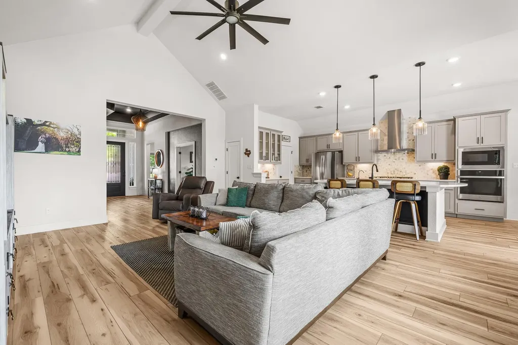 68 Rancho Trail Georgetown TX 78628