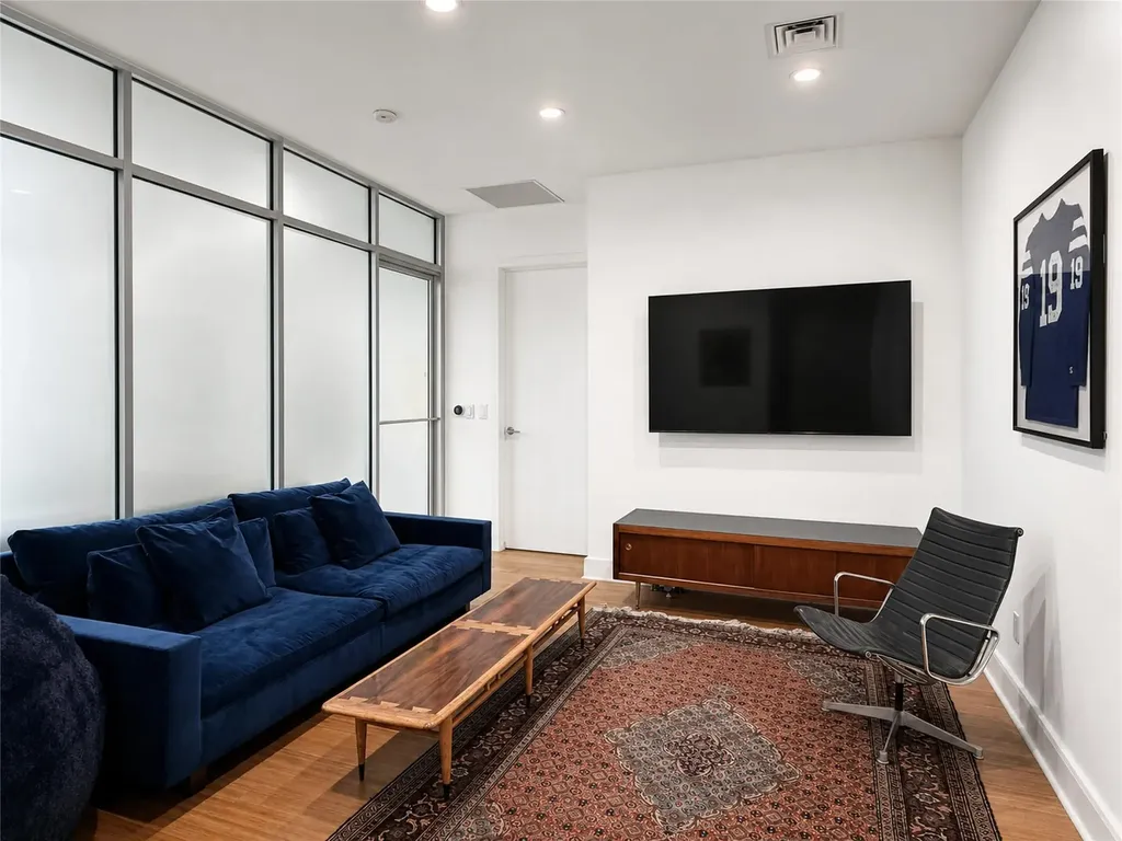 555 E 5th Street Austin TX 78701