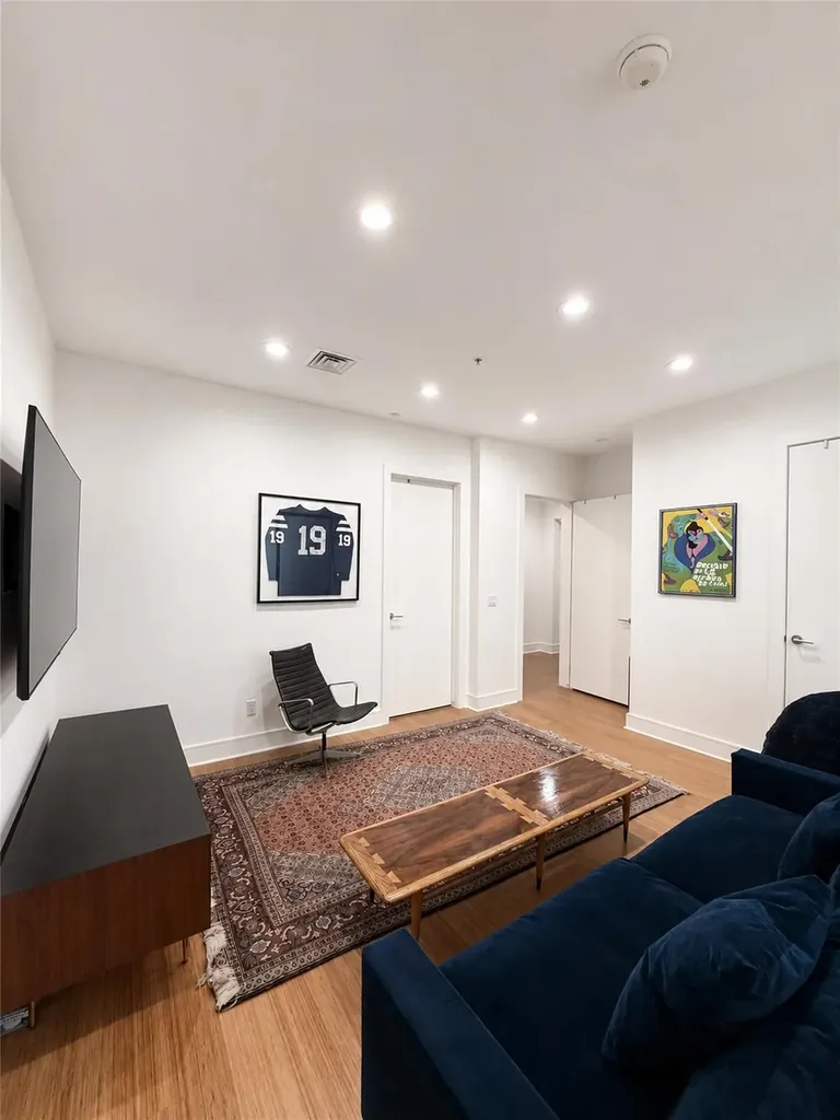 555 E 5th Street Austin TX 78701