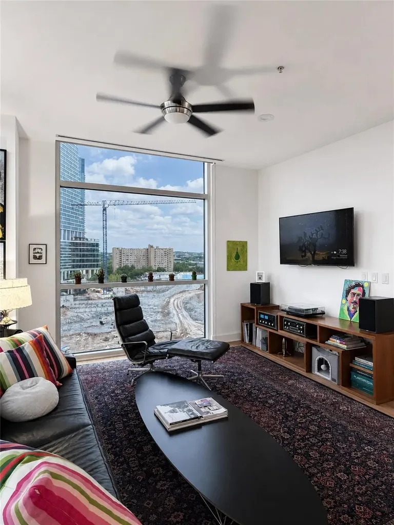555 E 5th Street Austin TX 78701