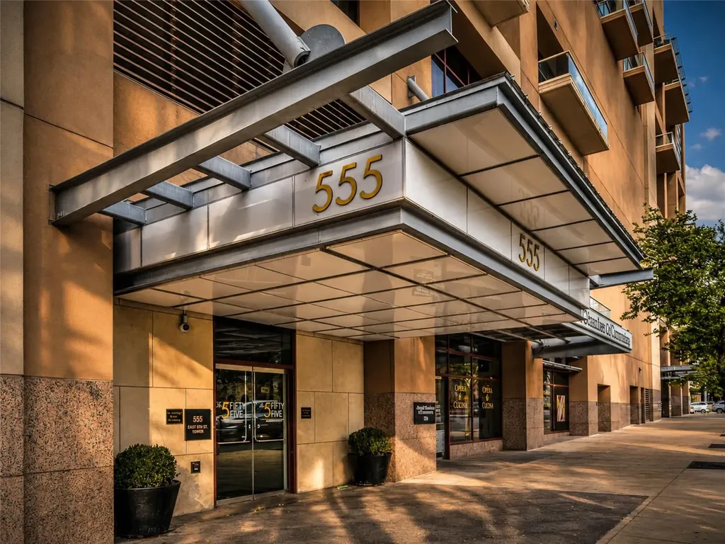 555 E 5th Street Austin TX 78701