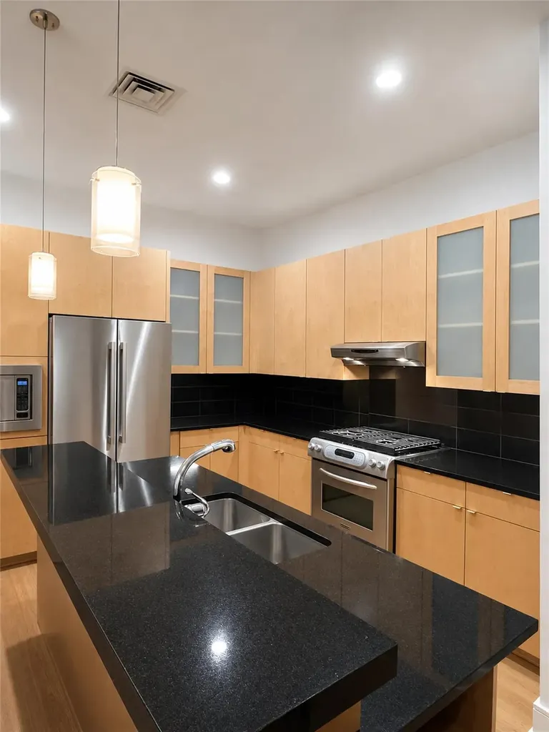 555 E 5th Street Austin TX 78701