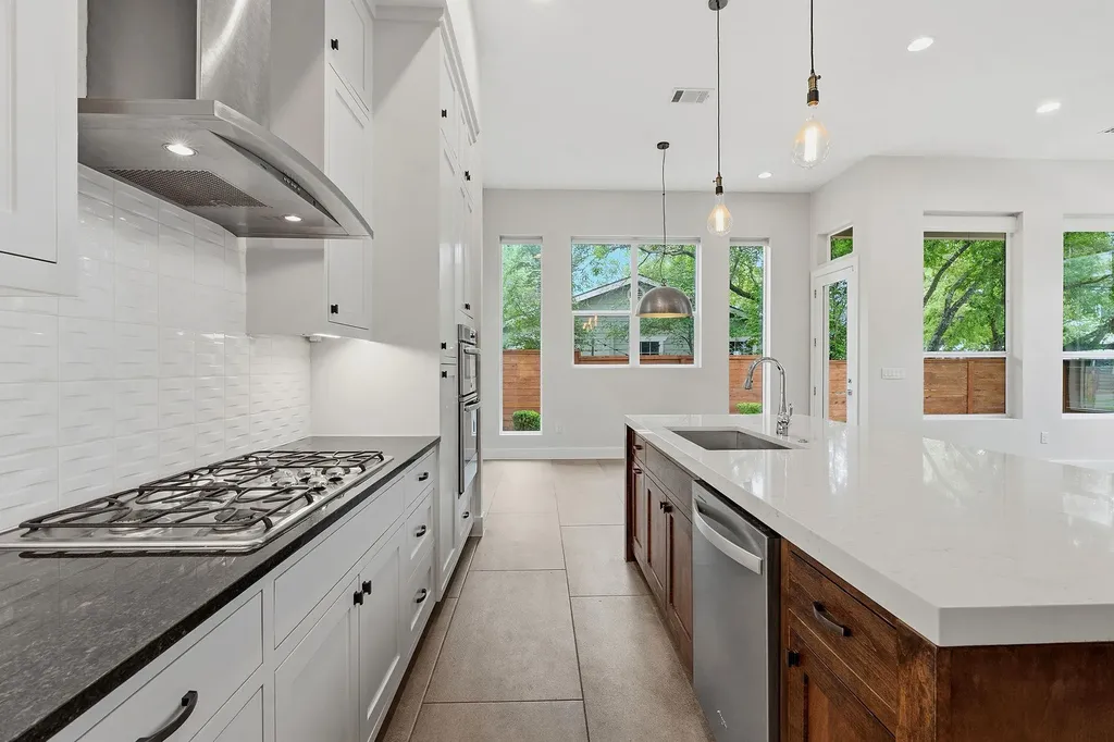 1307 Clifford Avenue Austin TX 78702